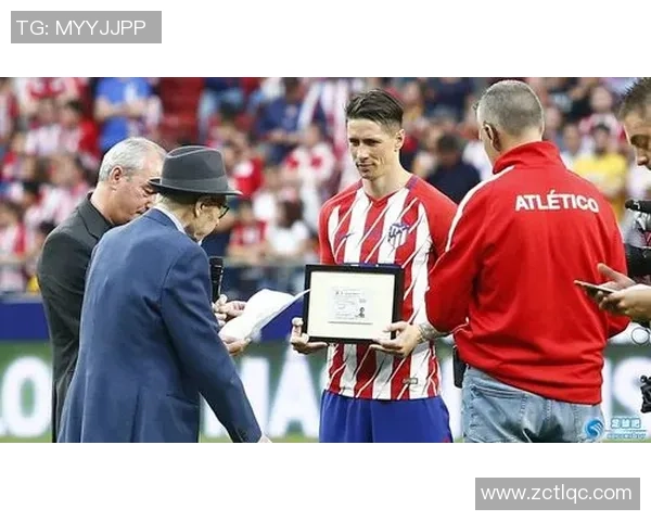 费兰托雷斯的足球之路:从青训到世界舞台的辉煌历程 费兰托雷斯的足球之路:从青训到世界舞台的辉煌历程