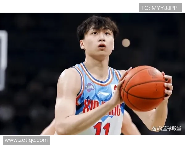 齐麟的崛起与挑战：探索这位年轻篮球明星的成长之路与未来潜力